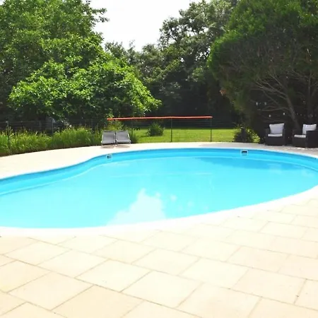 Les Bruyeres 2 3* Montbron